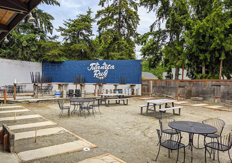 Juanita Pub